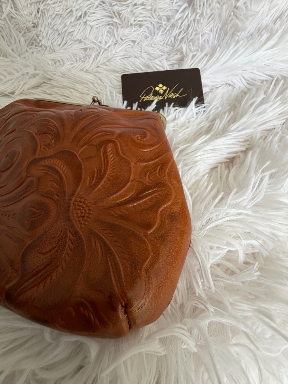 Patricia Nash Savena Tooled Leather Kiss Lock Wristlet Clutch - NWOT - Picture 5 of 6